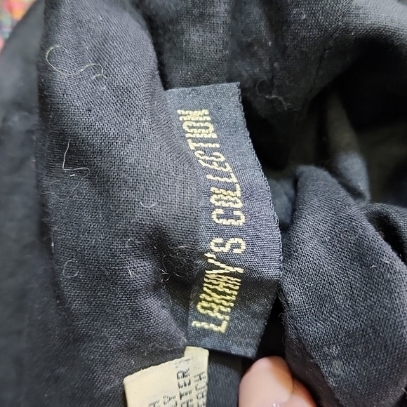 ?LAKHAYS COLLECTION Silk hat.